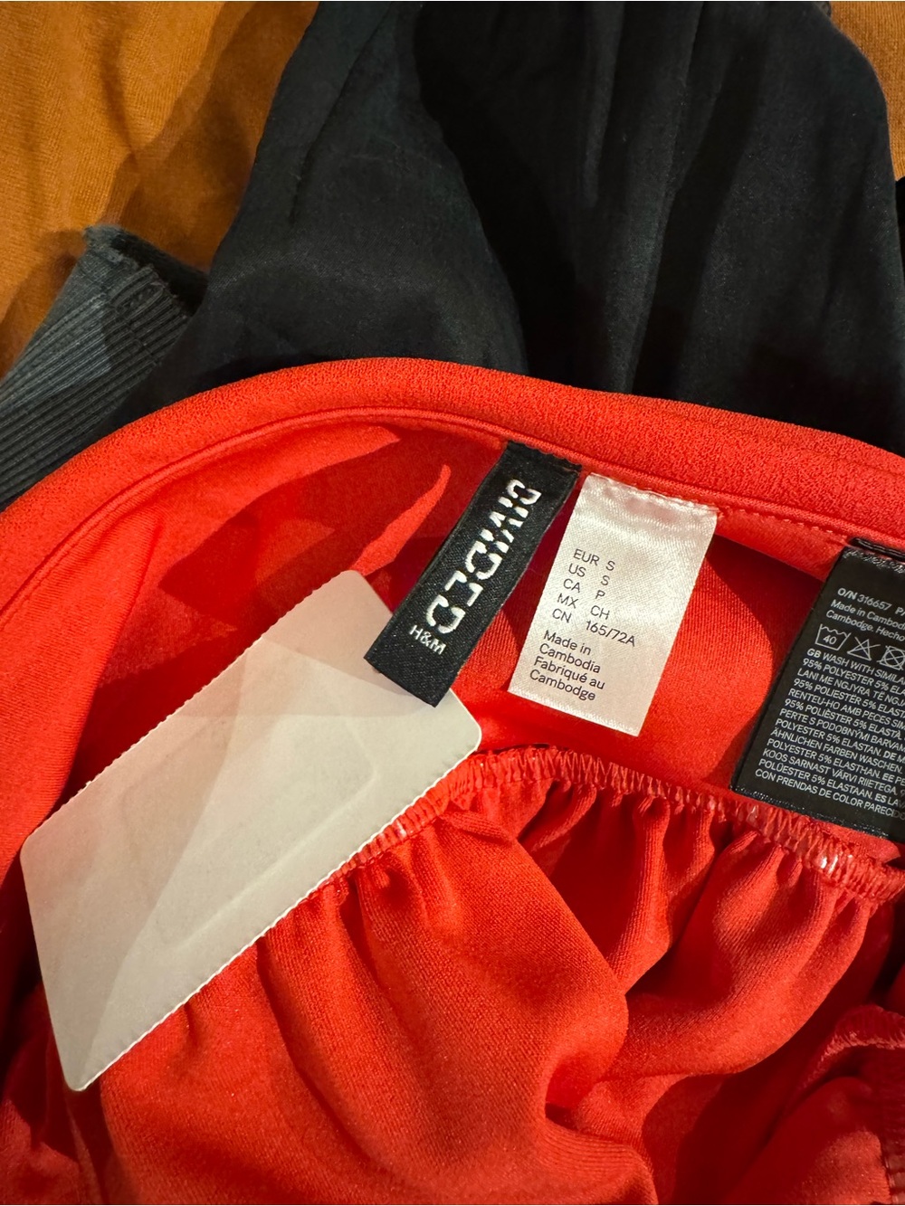 H&M Red Ruffle Mini Skirt - Picture 3 of 5
